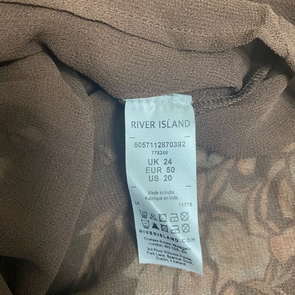 - NWT River Island Plus Disty Floral Dress size US 20 - Picture 10 of 10